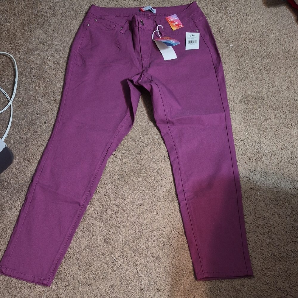 YMI Hyperstretch Women's Plum Skinny Pants